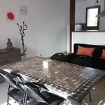 Confortable Avec Terrasse Et Acces Handicape - Api-1-52-592