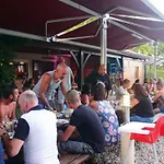 Kemping Confortable Avec Terrasse Et Acces Handicape - Api-1-52-592 *