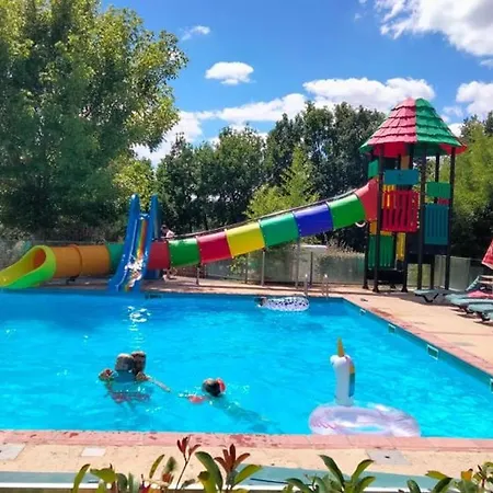 Confortable Avec Terrasse Et Acces Handicape - Api-1-52-592 Devillac