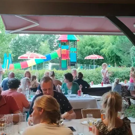 Confortable Avec Terrasse Et Acces Handicape - Api-1-52-592 캠프장