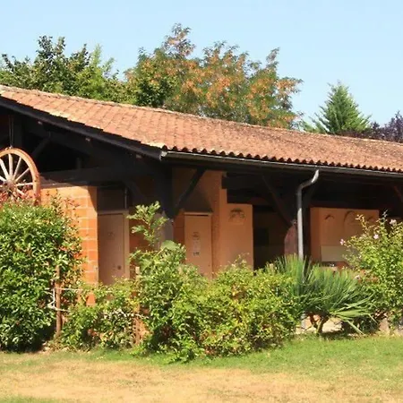 Confortable Avec Terrasse Et Acces Handicape - Api-1-52-592 캠프장 *