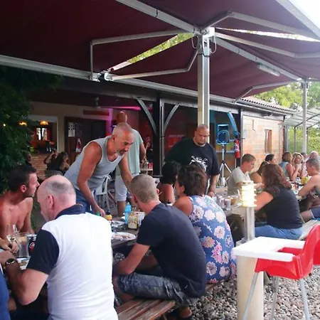 캠프장 Confortable Avec Terrasse Et Acces Handicape - Api-1-52-592 *