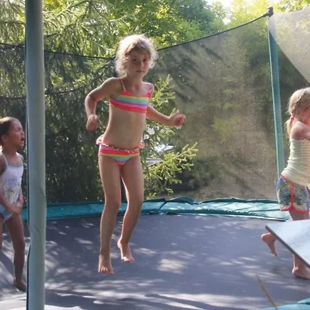 Confortable Avec Terrasse Et Acces Handicape - Api-1-52-592 Parque de Campismo *