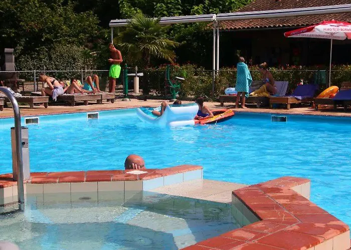 Confortable Avec Terrasse Et Acces Handicape - Api-1-52-592 אתר קמפינג *