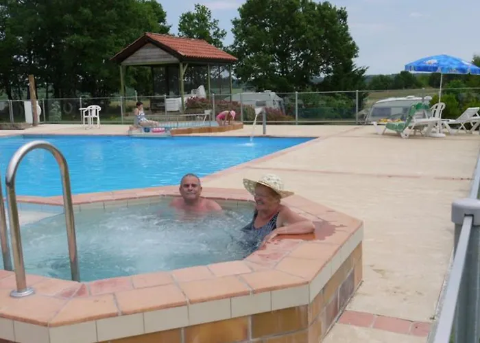 אתר קמפינג Confortable Avec Terrasse Et Acces Handicape - Api-1-52-592