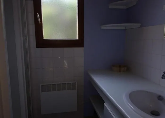 Confortable Avec Terrasse Et Acces Handicape - Api-1-52-592 Parque de Campismo *