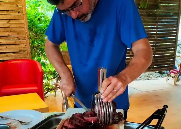 Confortable Avec Terrasse Et Acces Handicape - Api-1-52-592 * Devillac