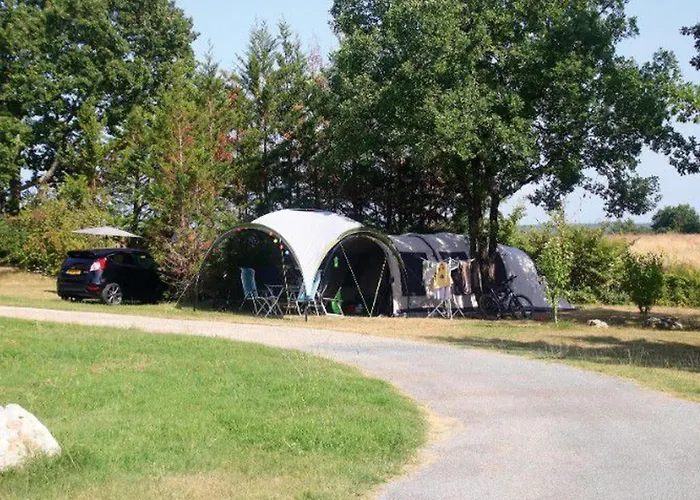 Confortable Avec Terrasse Et Acces Handicape - Api-1-52-592 Devillac